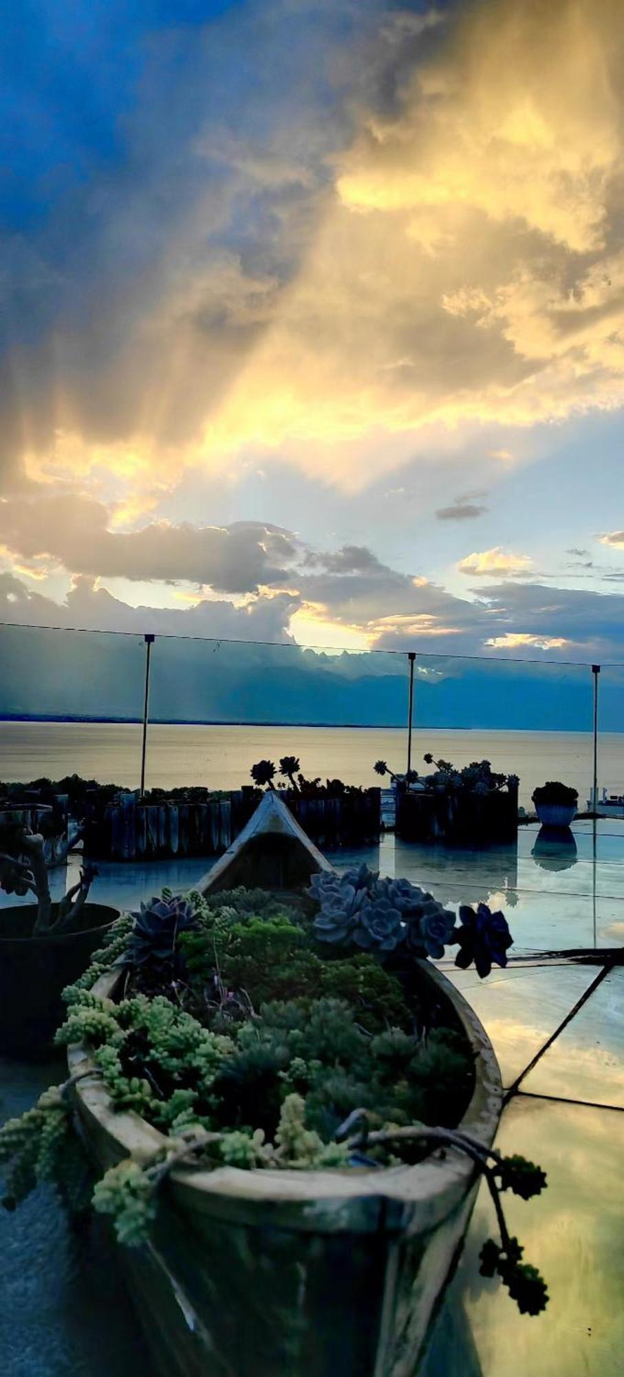 Dali Listening Sea View Villa大理听城海景别墅 Экстерьер фото