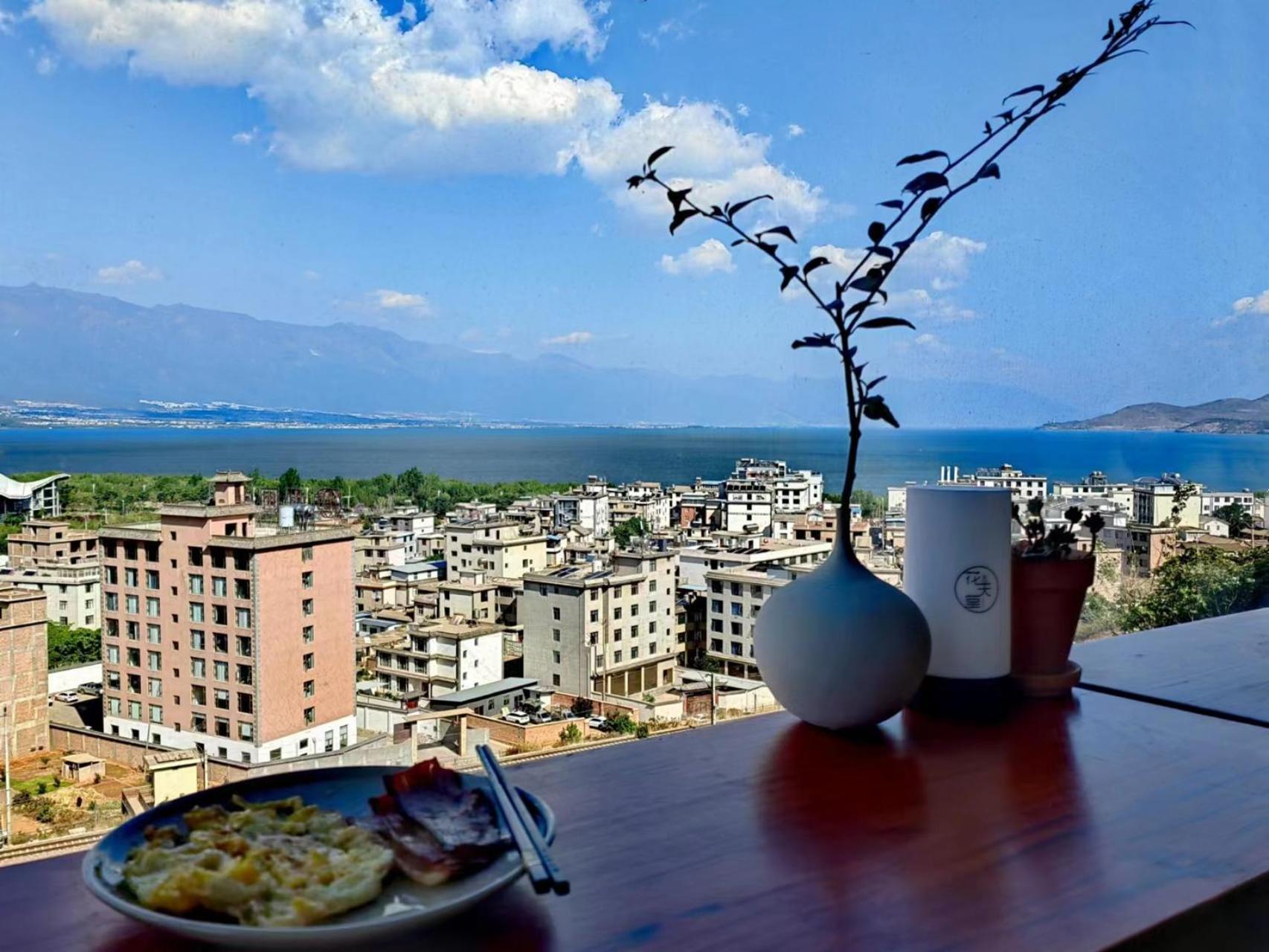 Dali Listening Sea View Villa大理听城海景别墅 Экстерьер фото