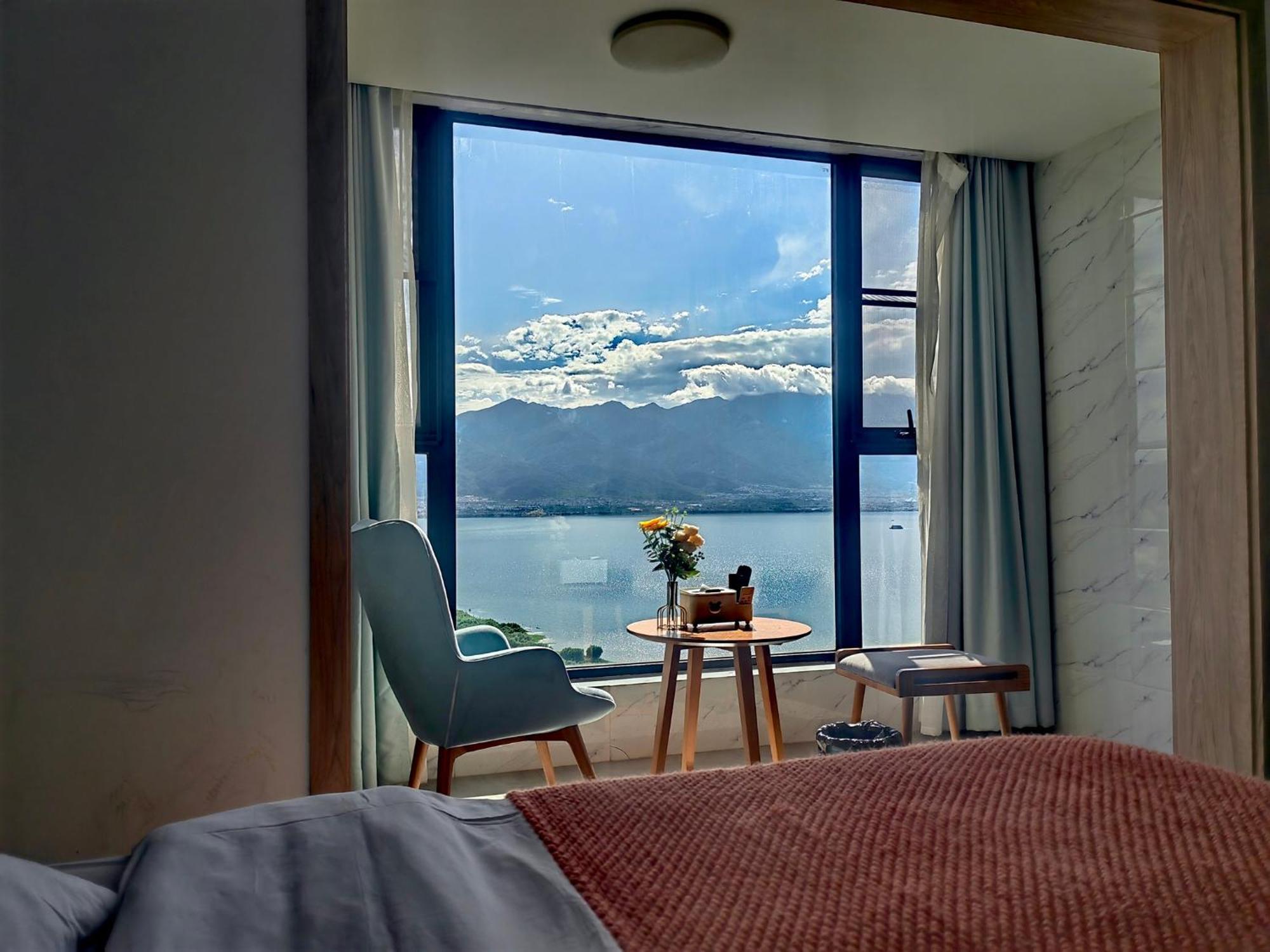 Dali Listening Sea View Villa大理听城海景别墅 Экстерьер фото